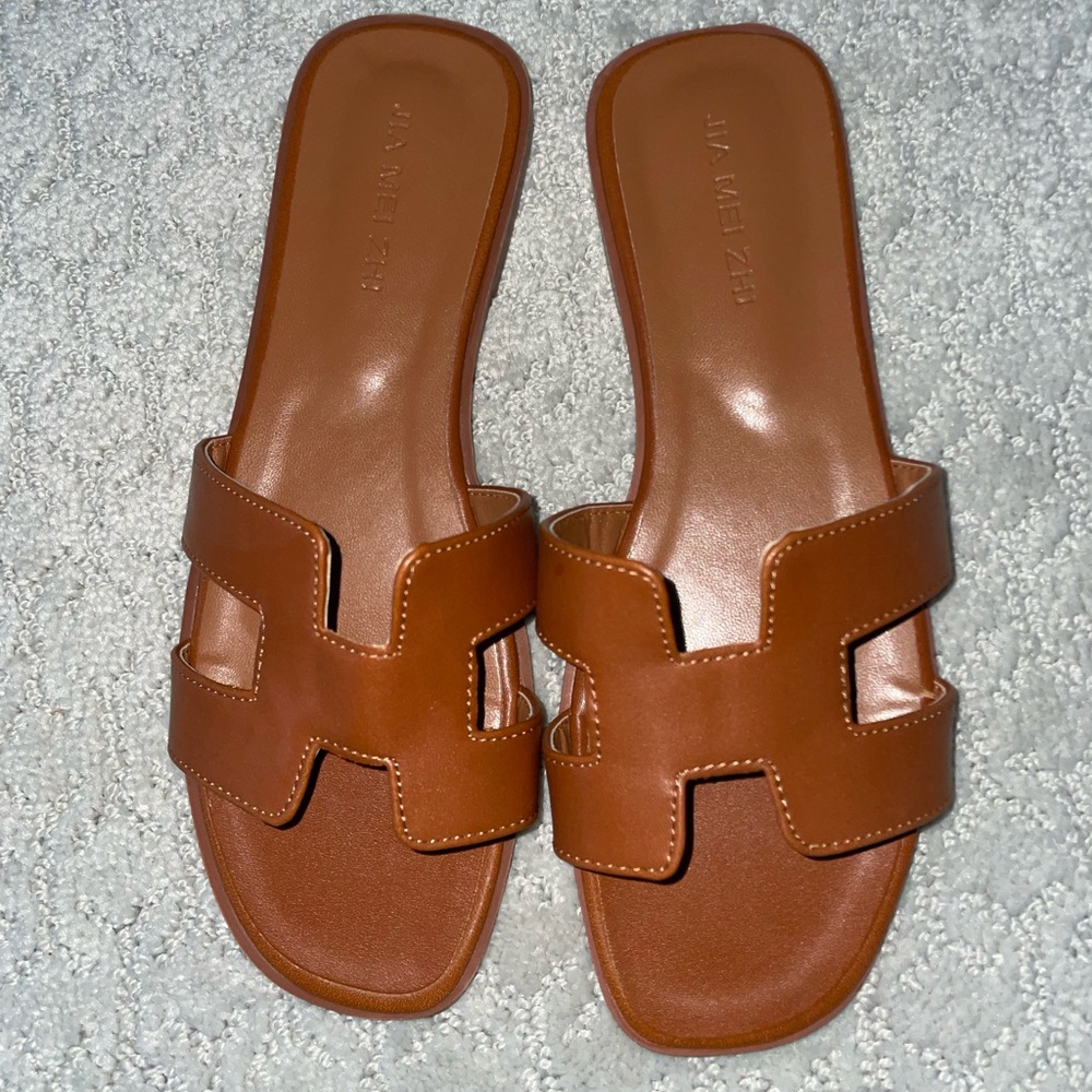 Hermes size 38